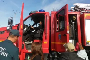Пятиклассники из Вязников посетили пожарно-спасательную часть