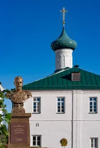 В Боголюбове открыли бюст Николая II