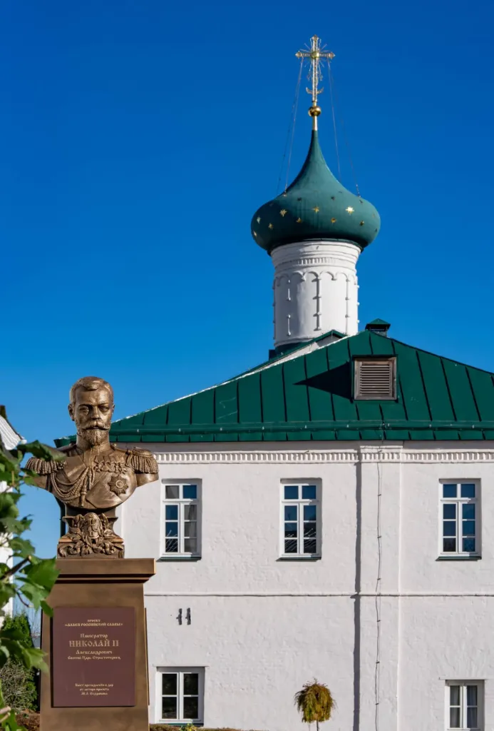 В Боголюбове открыли бюст Николая II